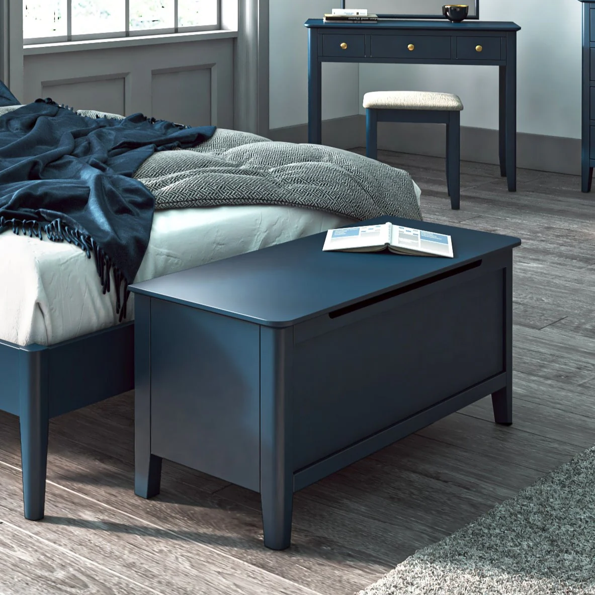 Berkshire Blanket Box