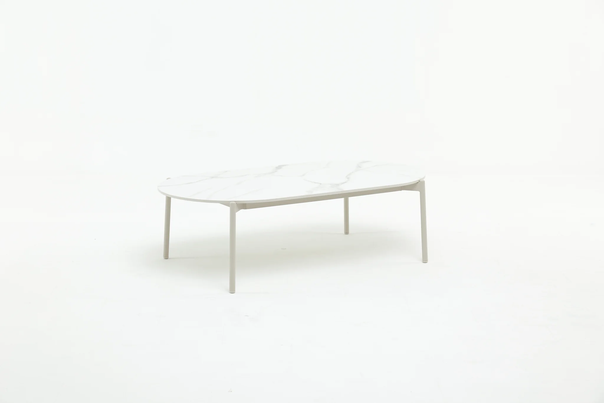 NAVUA Oval Outdoor Coffee Table