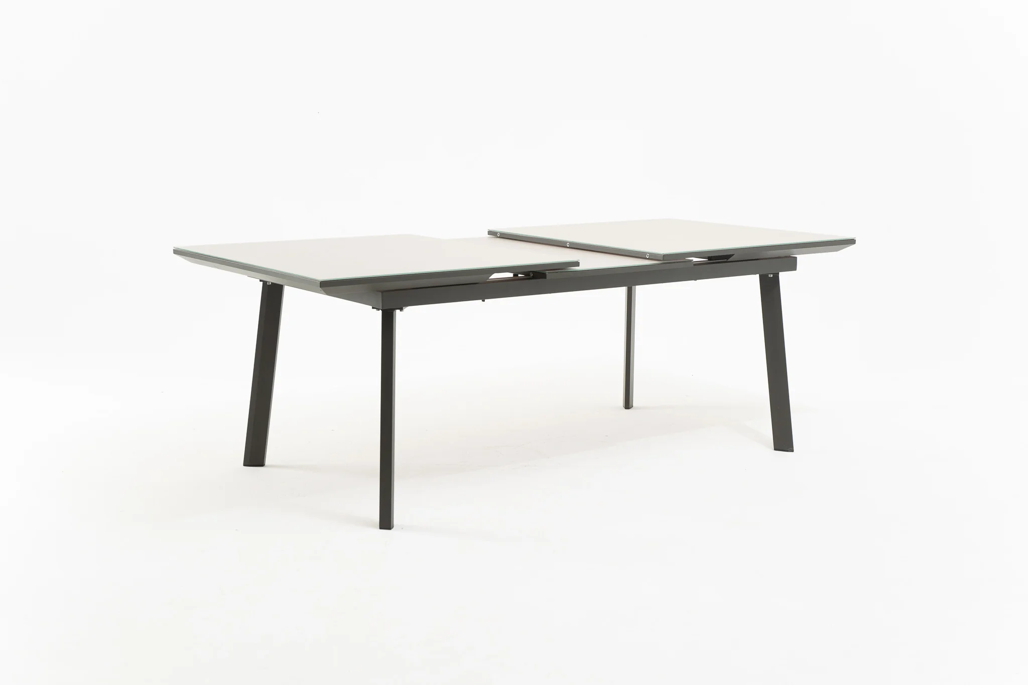VOLOS Extendable Outdoor Dining Table