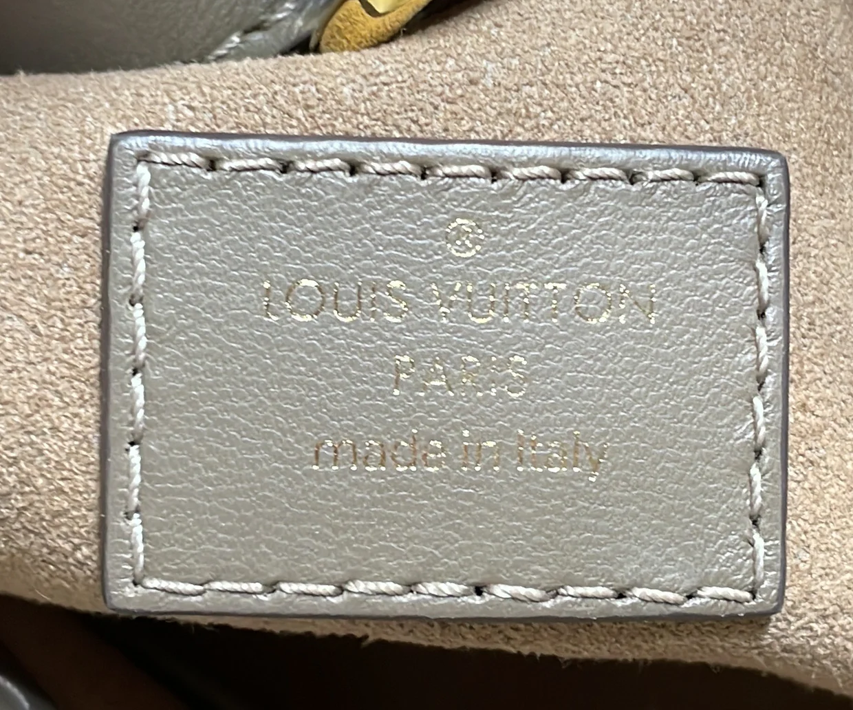 Vendome Bag Leather MM - Deep Luxury