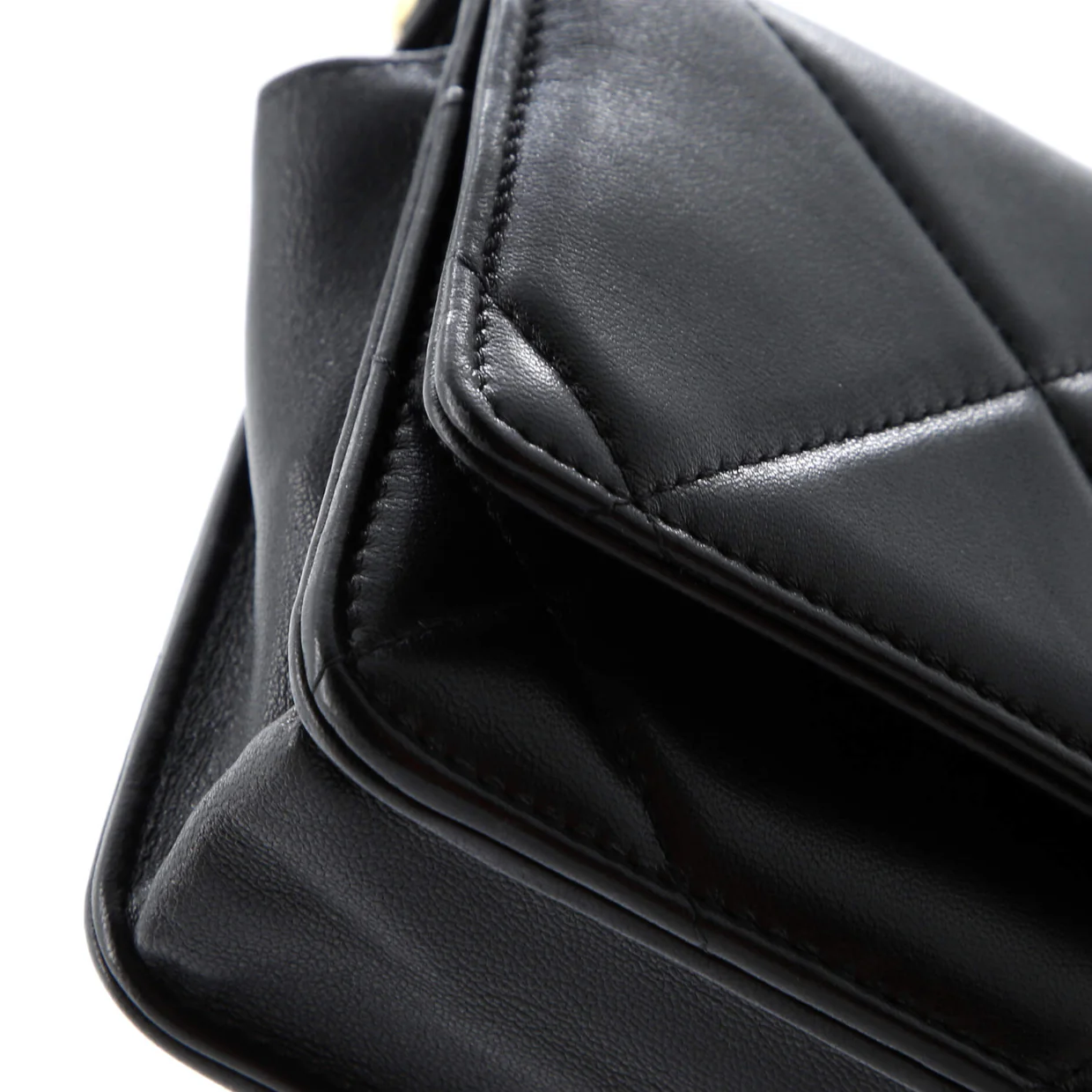 19 Wallet on Chain Quilted Goatskin - Deep Luxury