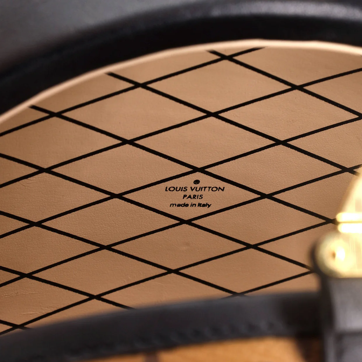 Petite Boite Chapeau Bag Reverse Monogram Canvas - Deep Luxury