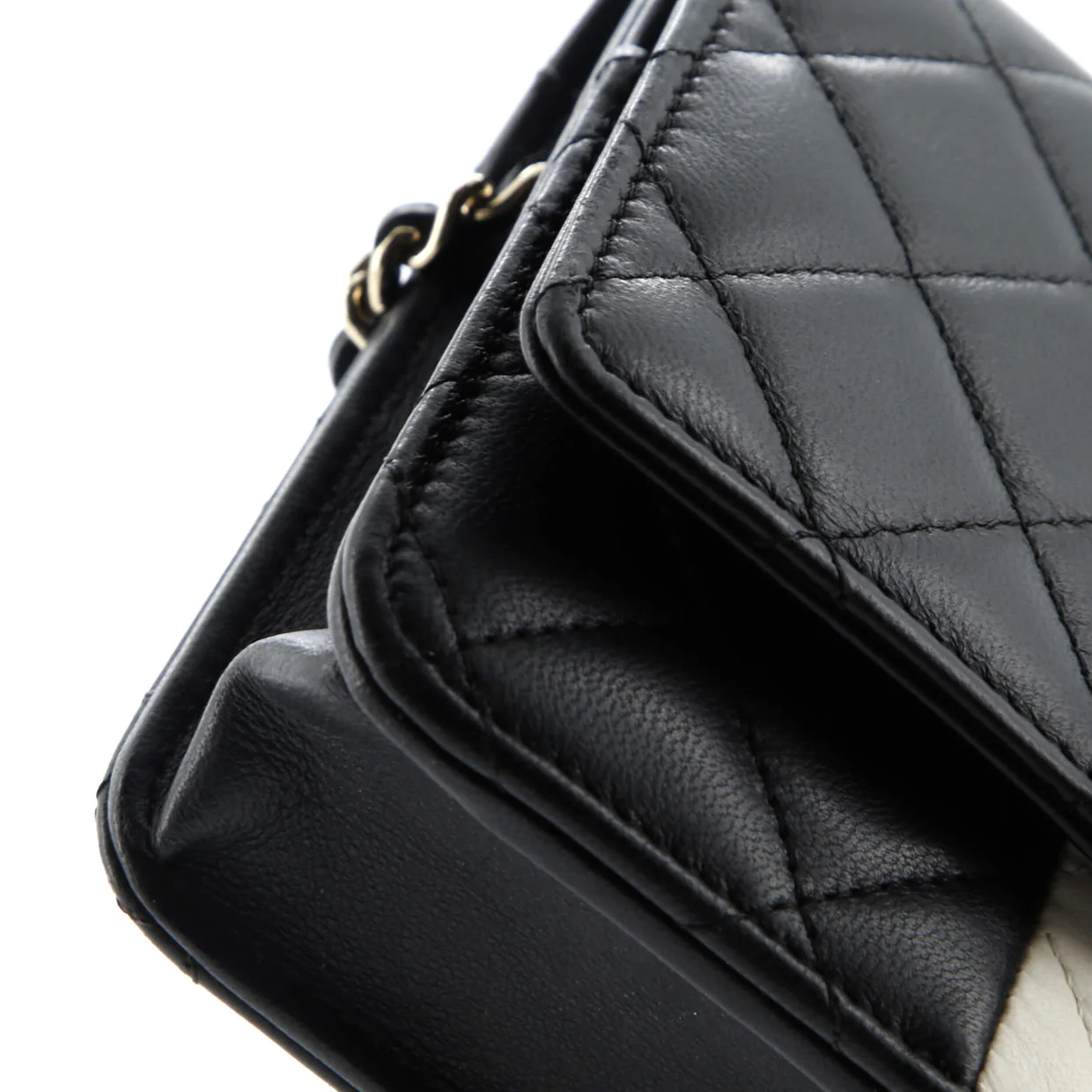 Wallet on Chain Quilted Lambskin - Deep Luxury