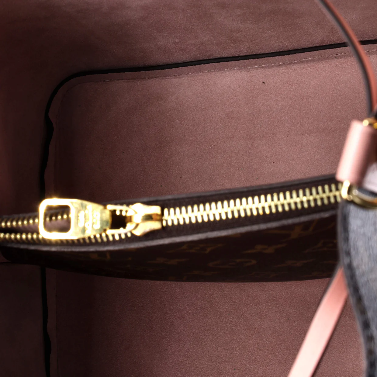 NeoNoe Handbag Monogram Canvas MM - Deep Luxury