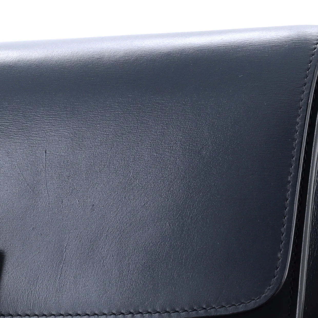Classic Box Bag Smooth Leather Medium - Deep Luxury