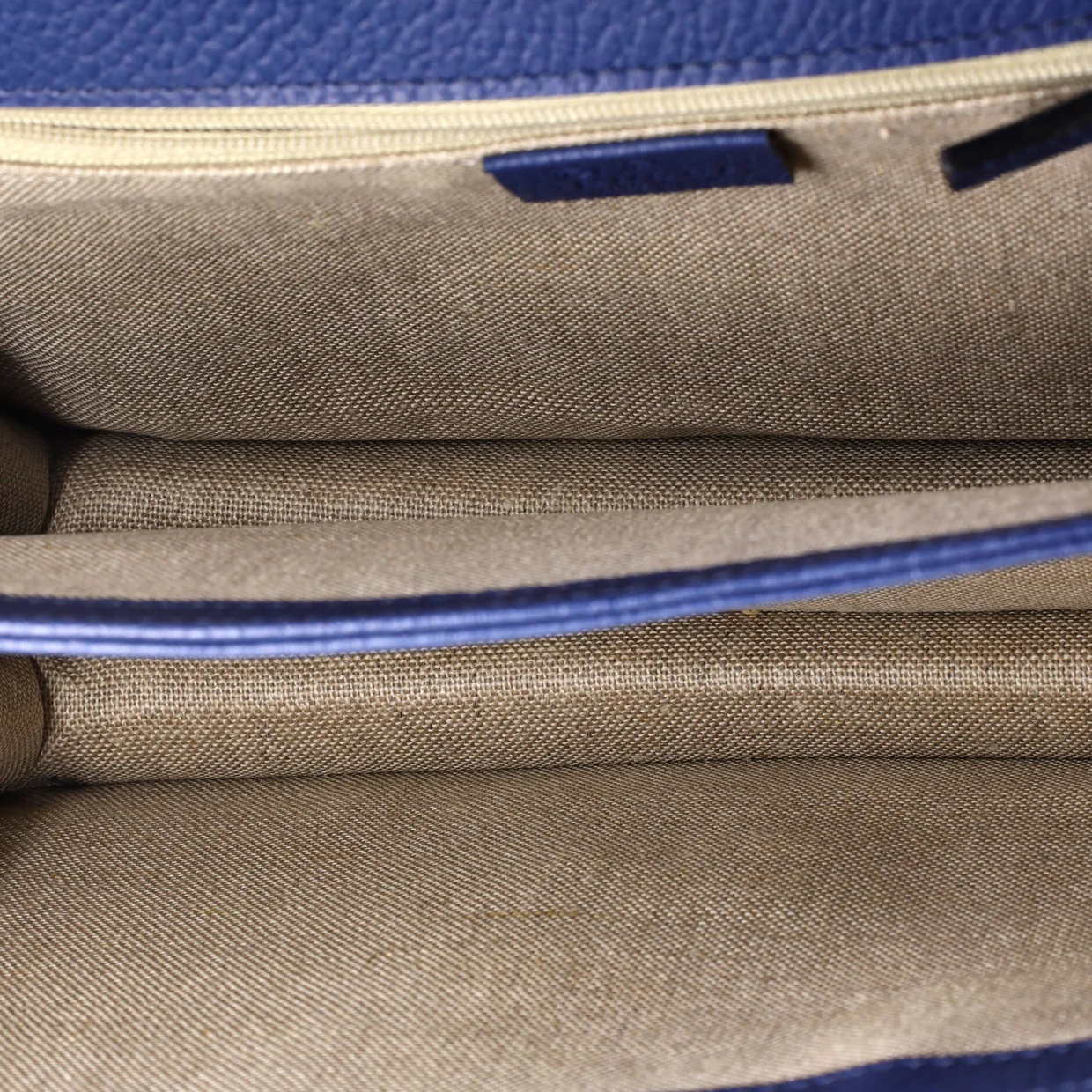 Interlocking Shoulder Bag Leather Medium - Deep Luxury