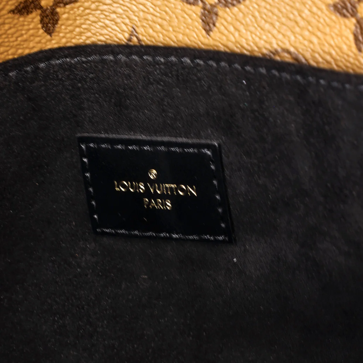 Pochette Metis Reverse Monogram Canvas - Deep Luxury