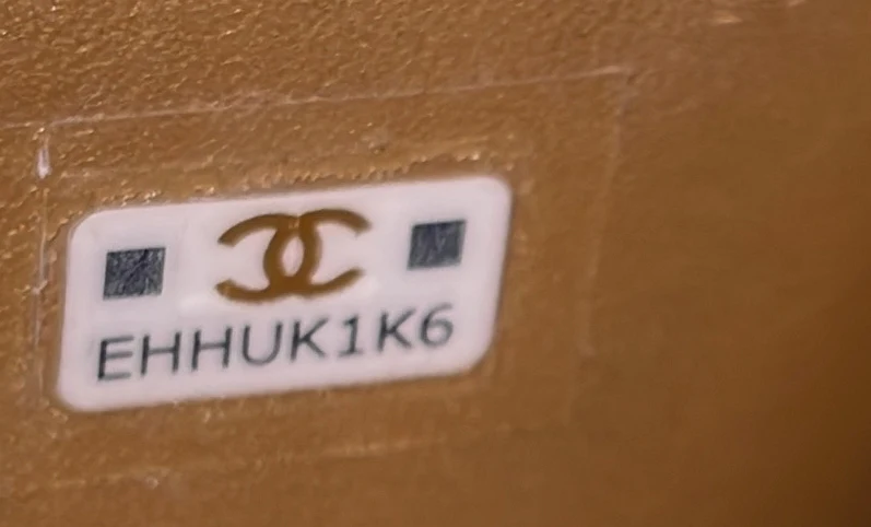 Crystal Geometric Frame CC Clutch with Chain Quilted Calfskin - Deep Luxury