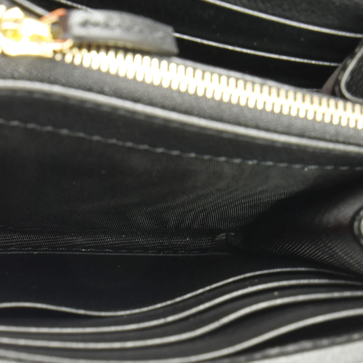 Blondie NM Wallet on Chain Leather Medium - Deep Luxury