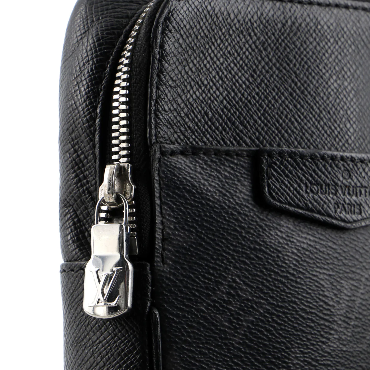Outdoor Slingbag Monogram Taigarama - Deep Luxury