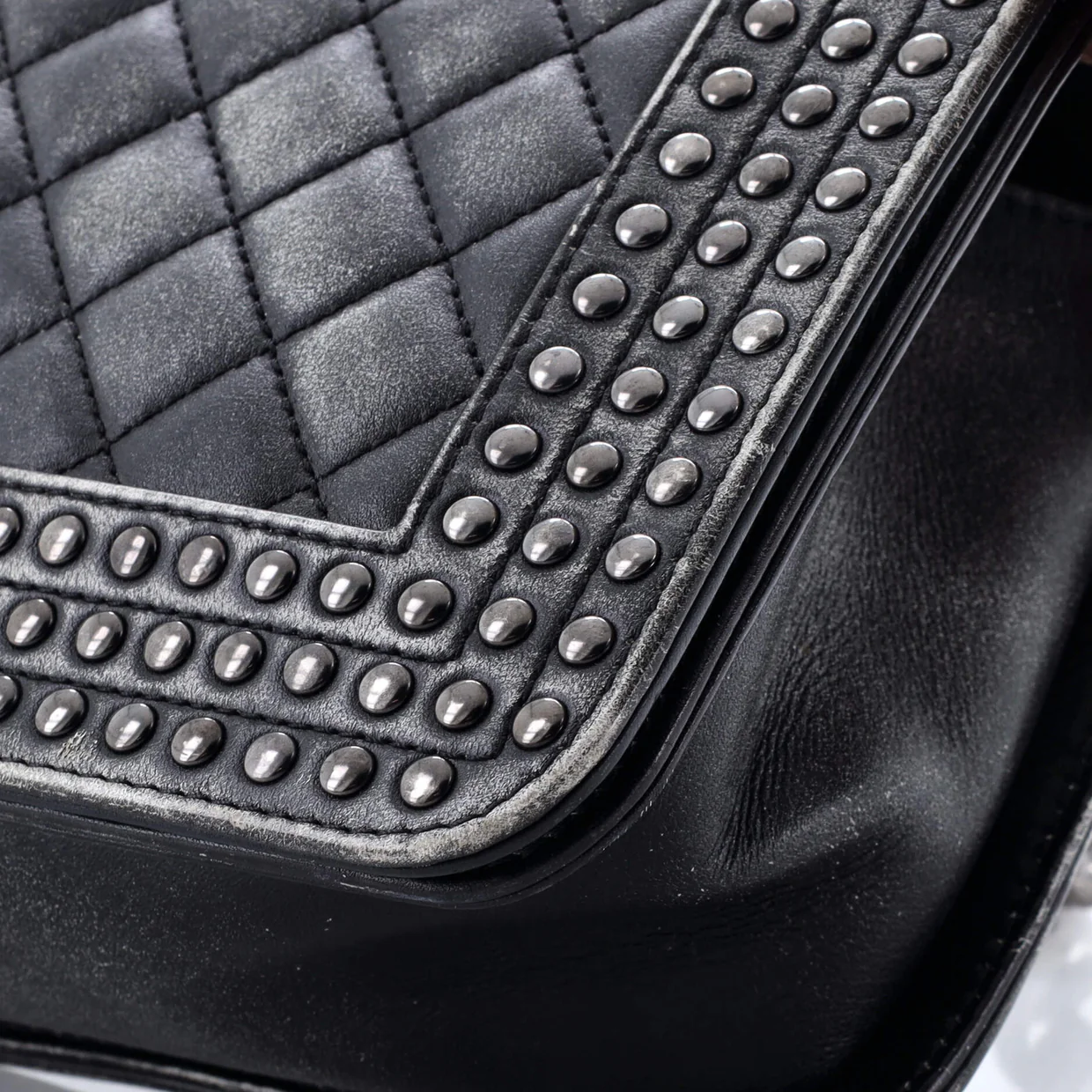 Paris-Dallas Boy Flap Bag Studded Quilted Distressed Calfskin Old Medium - Deep Luxury