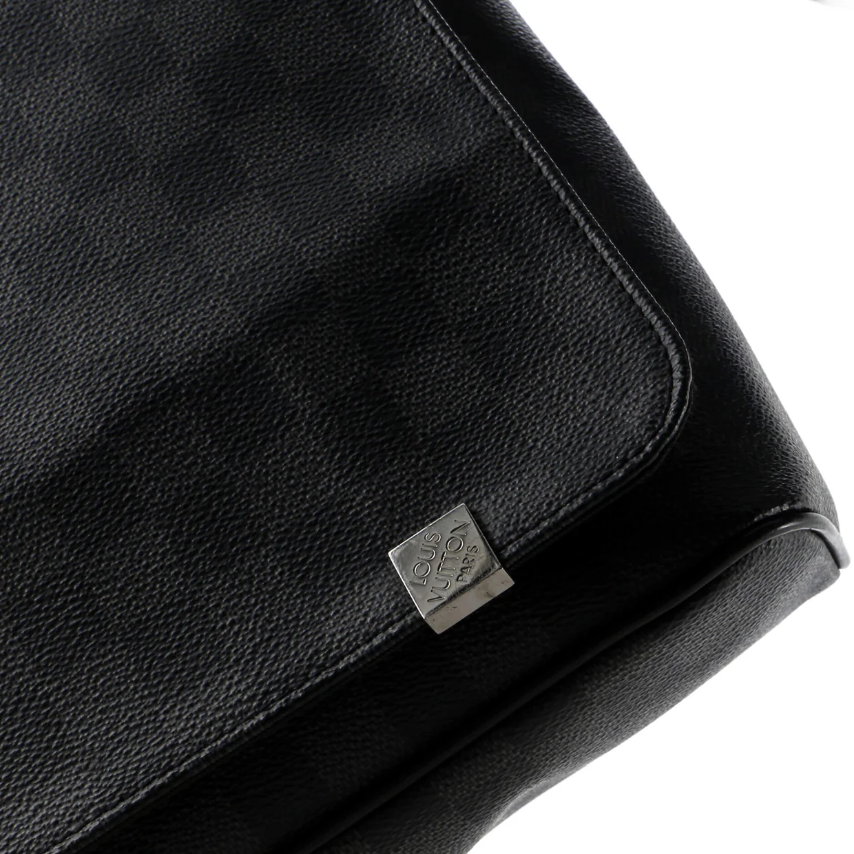 District NM Messenger Bag Damier Graphite MM - Deep Luxury