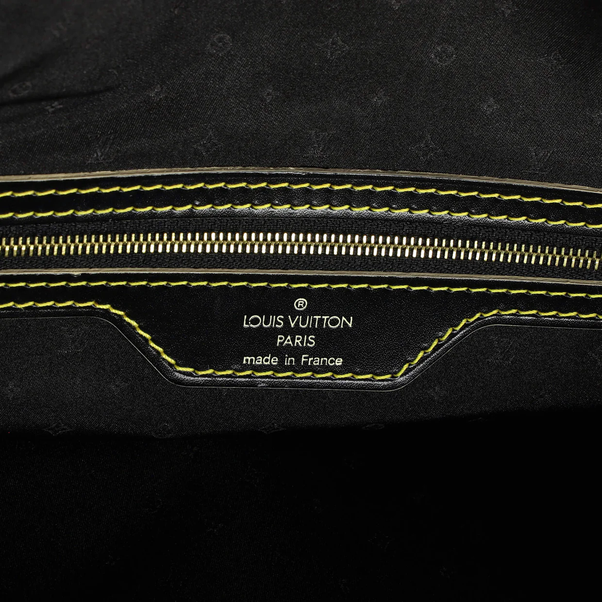 Suhali Lockit Handbag Leather MM - Deep Luxury