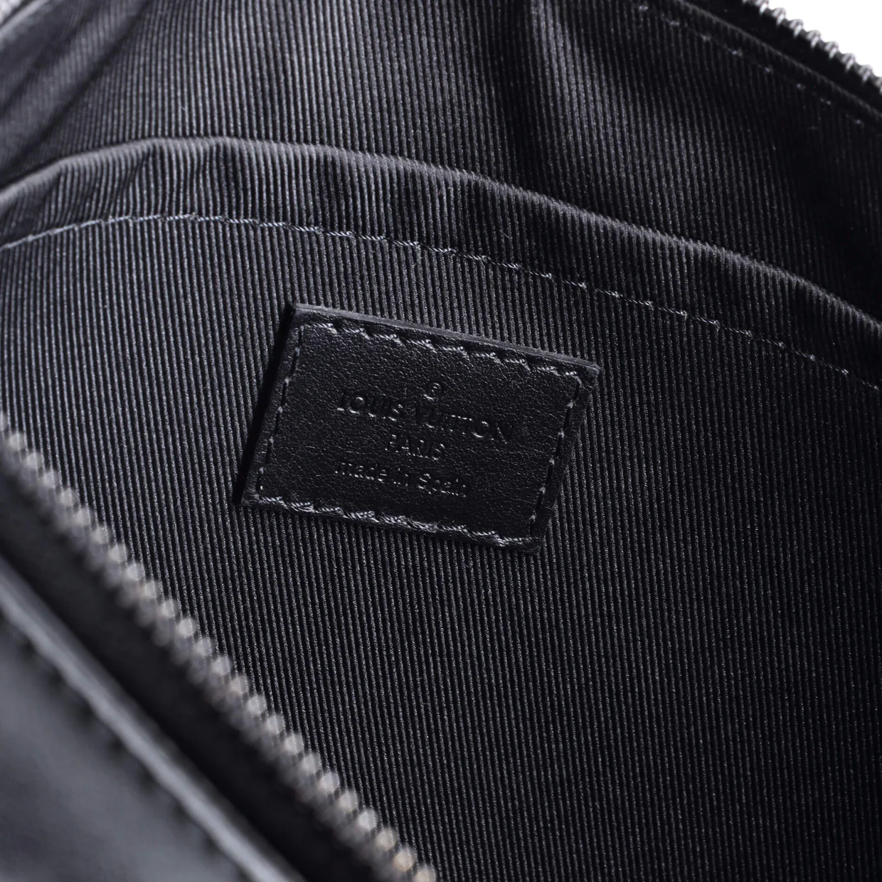 Pochette To-Go Monogram Eclipse Canvas MM - Deep Luxury