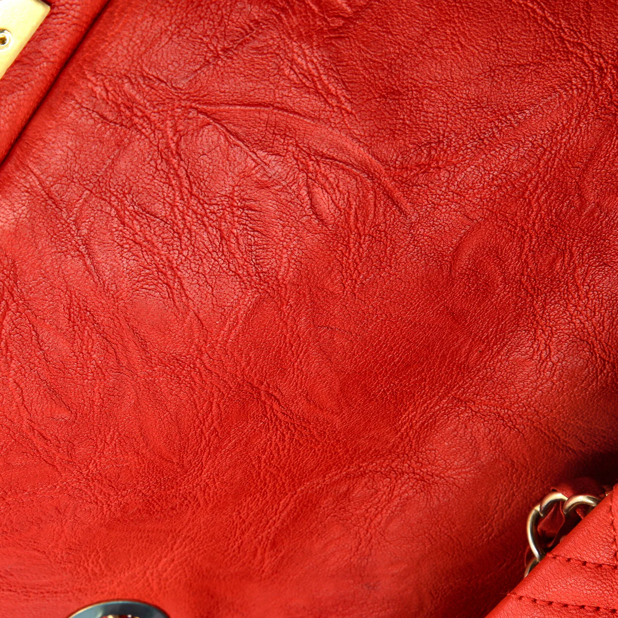 Medallion Charm Flap Bag Chevron Wrinkled Lambskin Medium - Deep Luxury