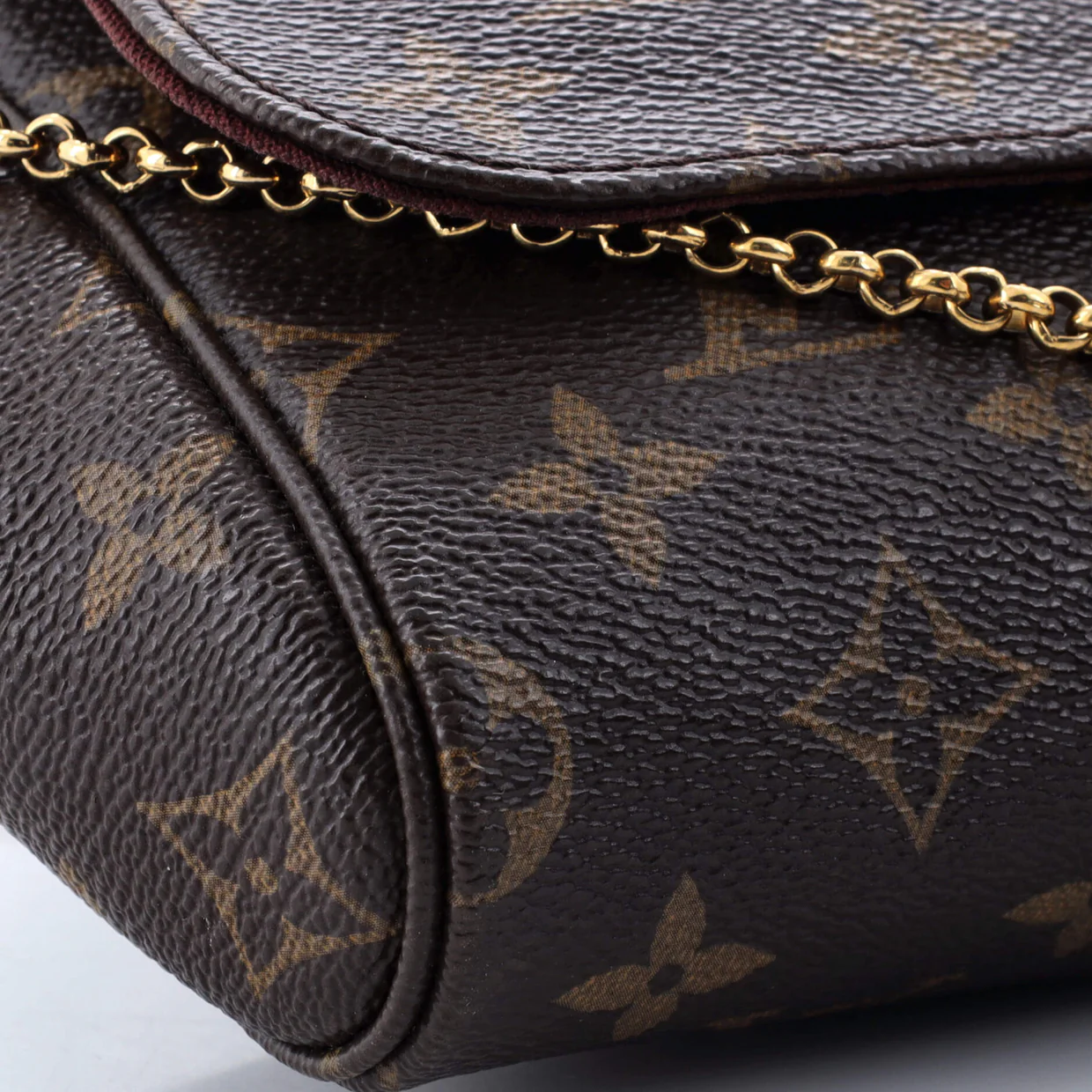 Favorite Handbag Monogram Canvas MM - Deep Luxury