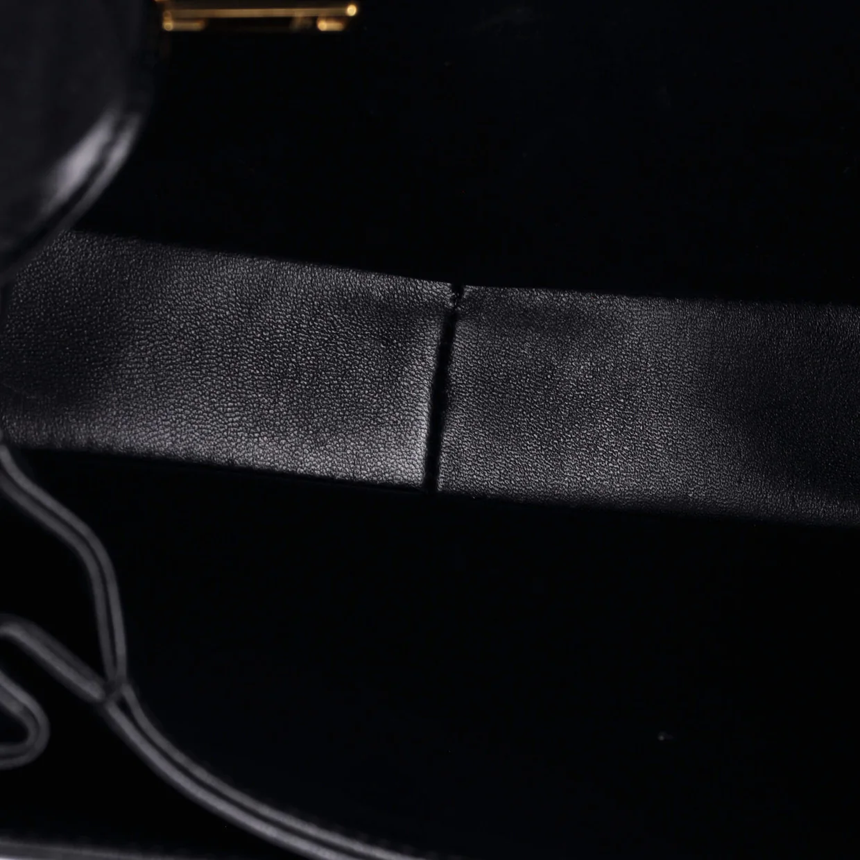 Triomphe Shoulder Bag Triomphe Canvas Medium - Deep Luxury