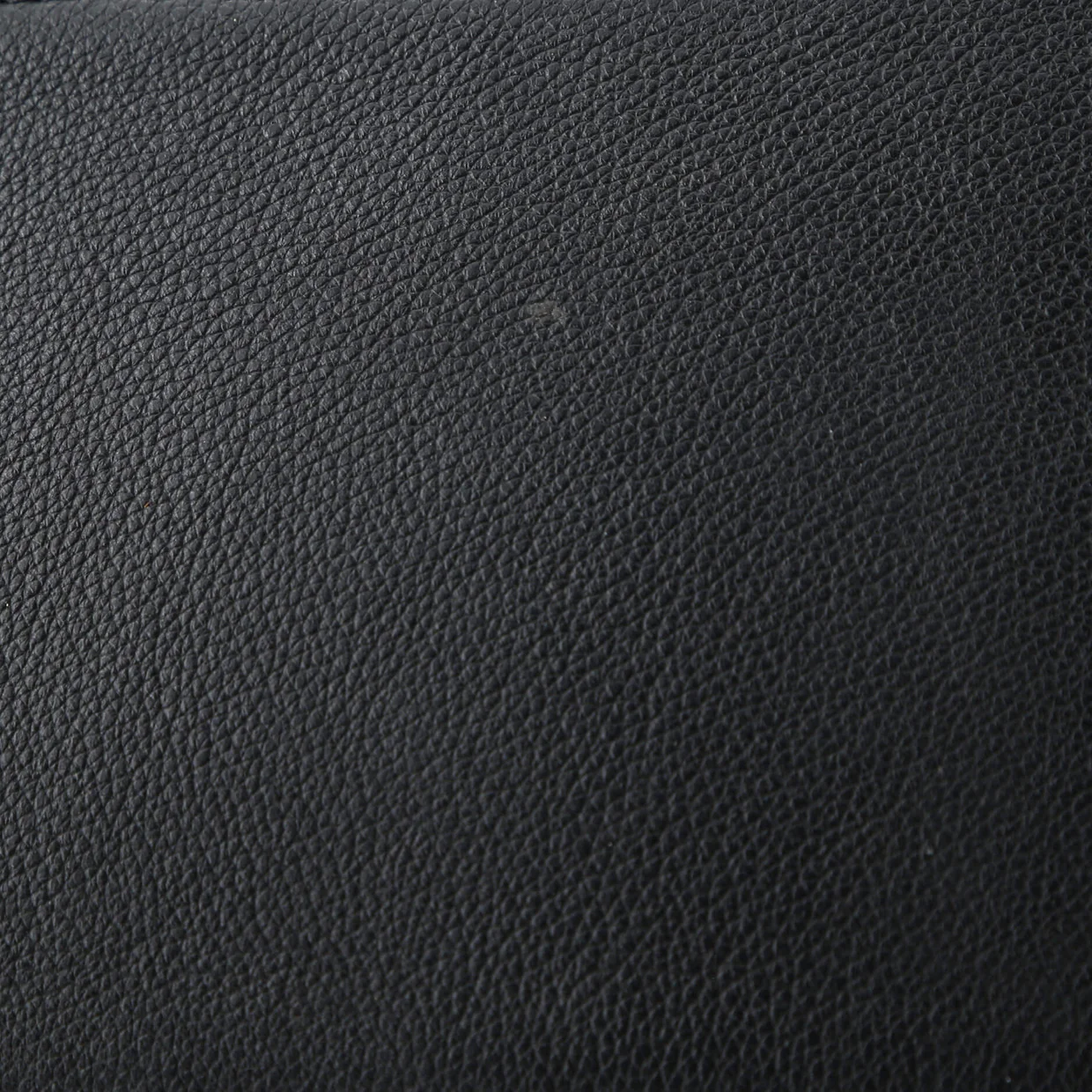 Lockme Ever Handbag Leather MM - Deep Luxury