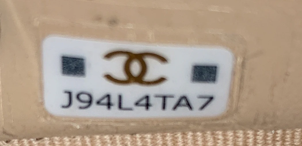 Twist Your Buttons Drawstring Bucket Bag Quilted Caviar Mini - Deep Luxury