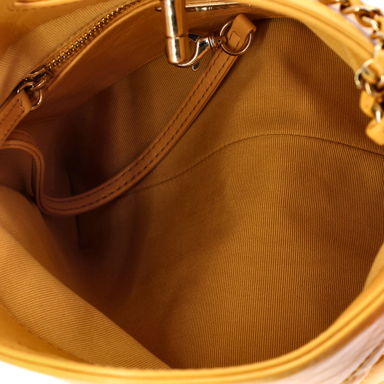 31 Shopping Bag Clutch with Chain Quilted Shiny Lambskin Small - Deep Luxury