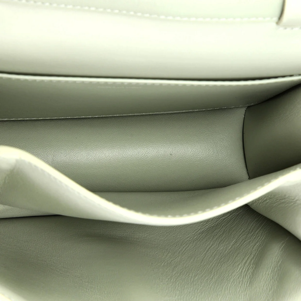 Classic Box Bag Smooth Leather Teen - Deep Luxury