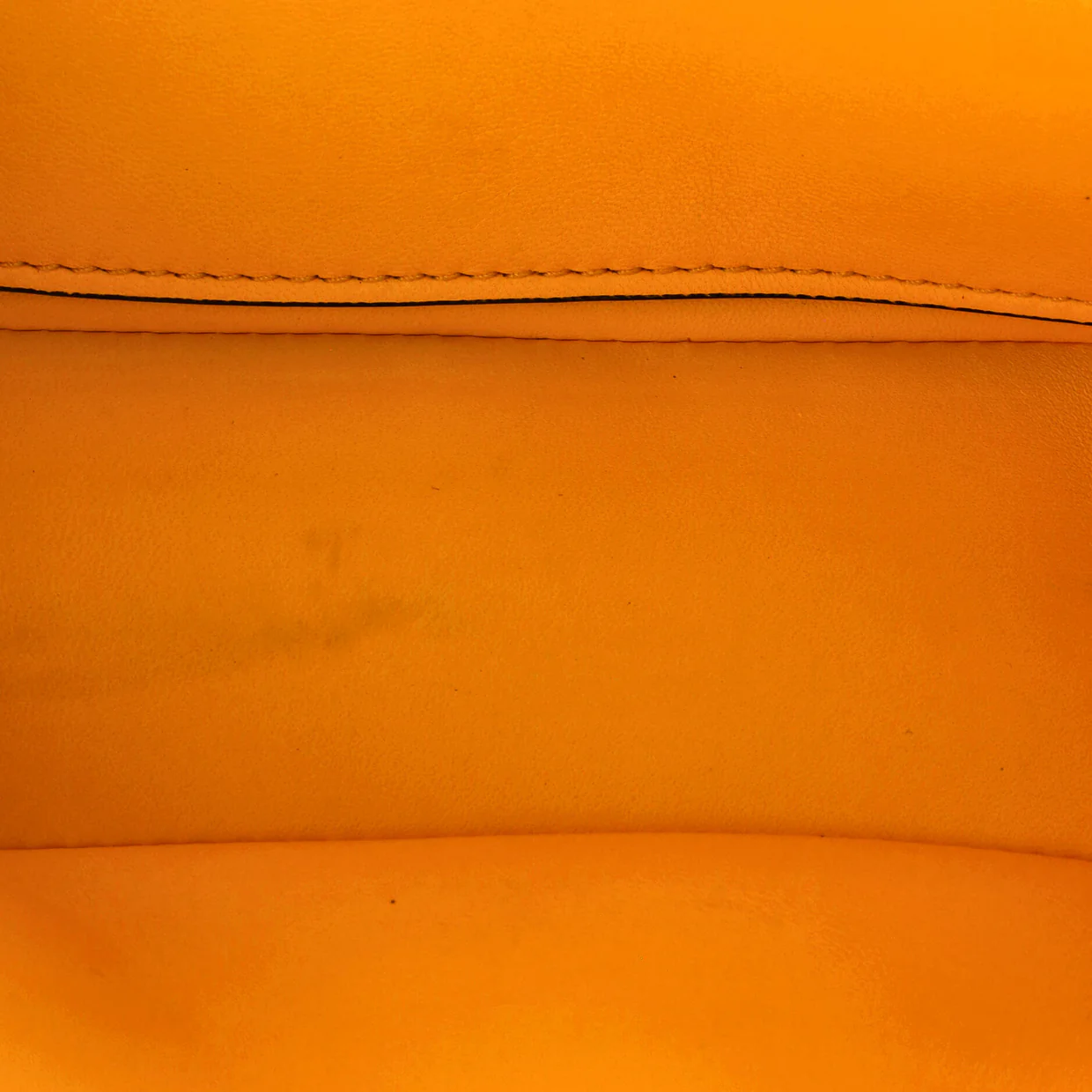 VLogo Loco Flap Shoulder Bag Leather Medium - Deep Luxury