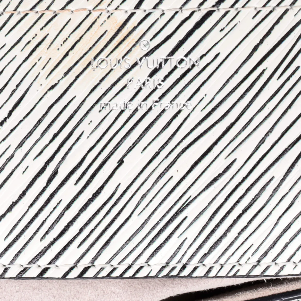 Twist Handbag Limited Edition Azteque Epi Leather MM - Deep Luxury