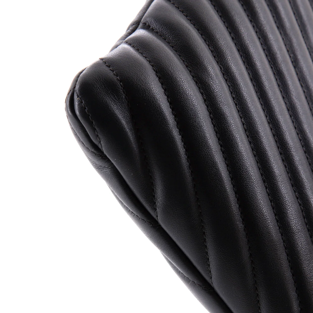 Classic Monogram Wristlet Pouch Matelasse Chevron Leather Medium - Deep Luxury