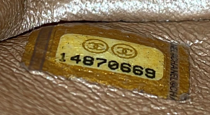 Classic Double Flap Bag Quilted Metallic Caviar Medium - Deep Luxury