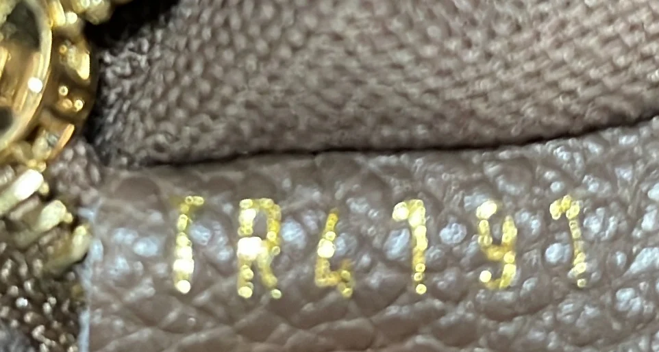 Artsy Handbag Monogram Empreinte Leather MM - Deep Luxury