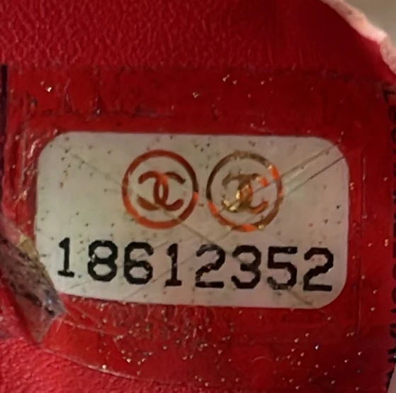 Half Moon Wallet on Chain Caviar - Deep Luxury