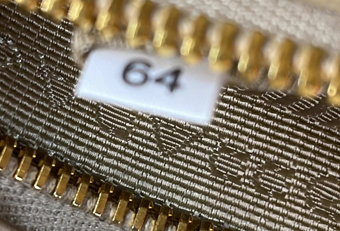 Convertible Open Shopping Tote Vitello Daino Medium - Deep Luxury