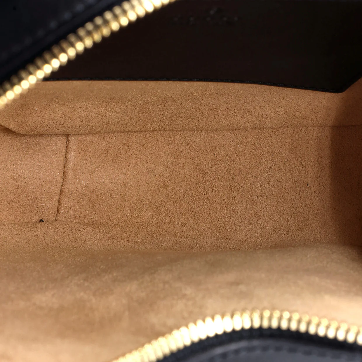 Interlocking G Heart Shoulder Bag Diagonal Quilted Leather Mini - Deep Luxury