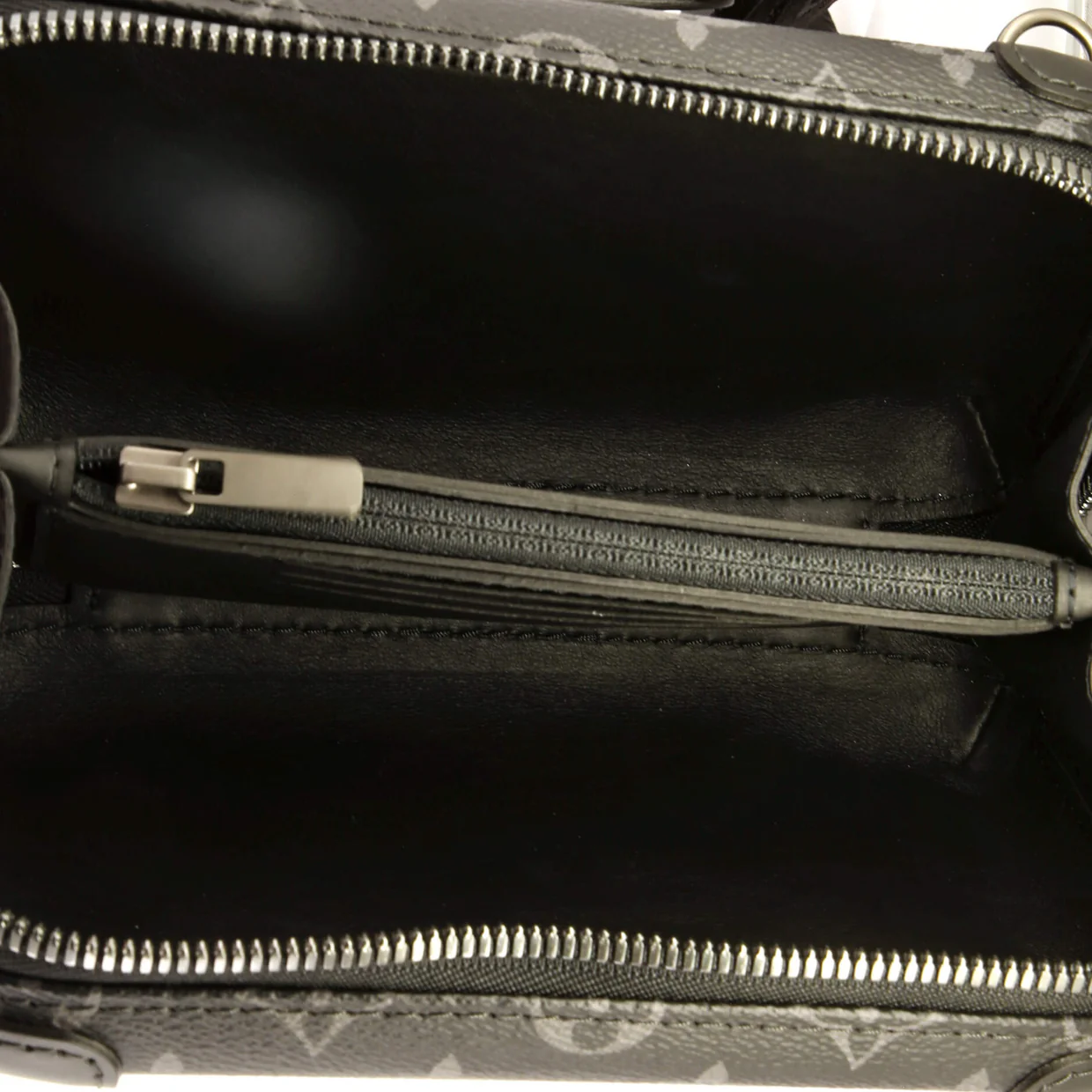 Horizon Clutch Monogram Eclipse Canvas - Deep Luxury