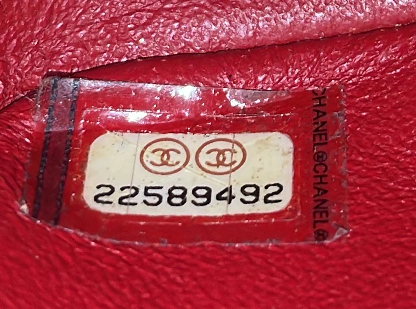 Square Classic Single Flap Bag Chevron Caviar Mini - Deep Luxury