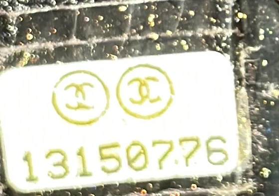 Caviar 31 Tote Caviar Large - Deep Luxury