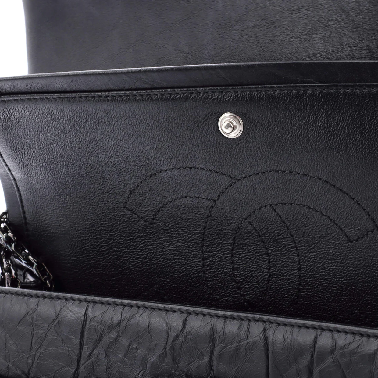 So Black Reissue 2.55 Flap Bag Chevron Aged Calfskin 225 - Deep Luxury