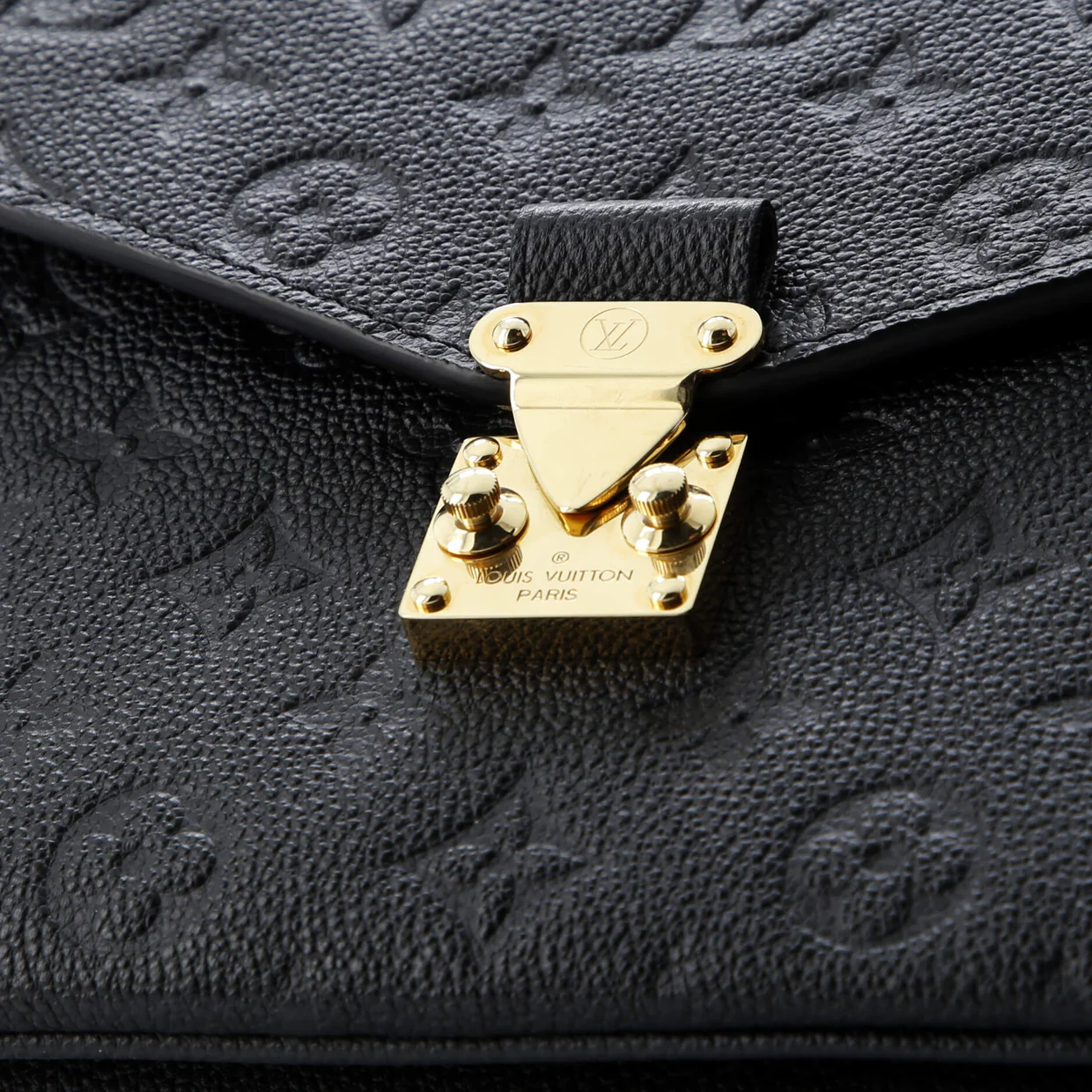 Pochette Metis Monogram Empreinte Leather - Deep Luxury