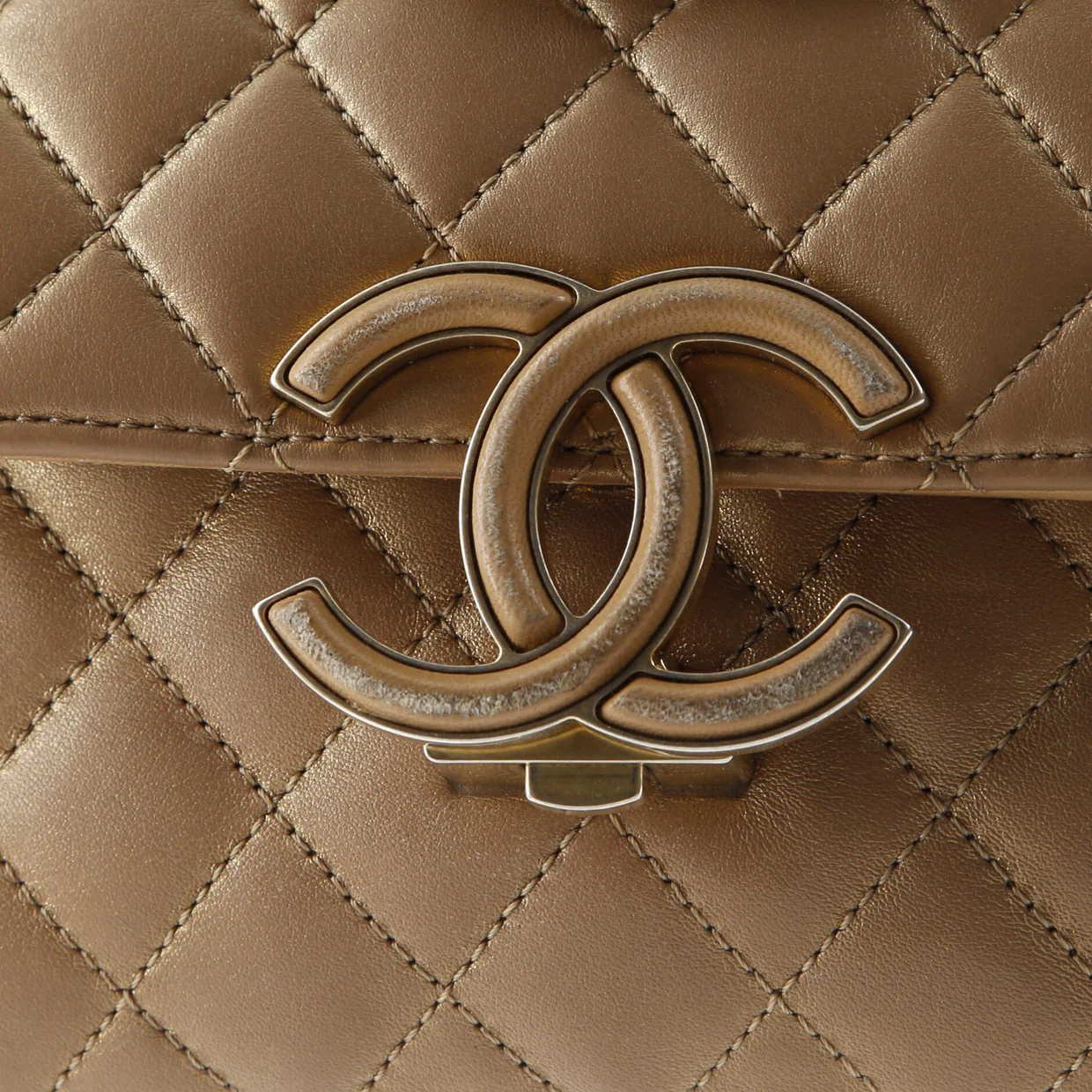 CC Chic Double Flap Bag Quilted Lambskin Small - Deep Luxury