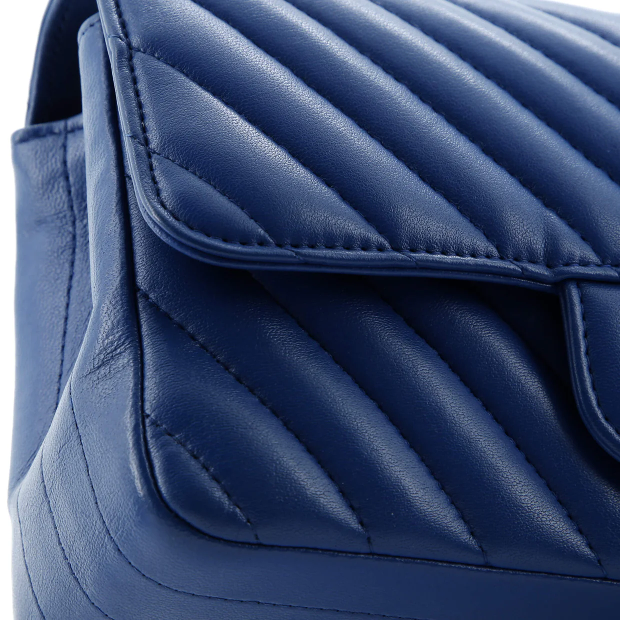 Classic Single Flap Bag Chevron Lambskin Mini - Deep Luxury