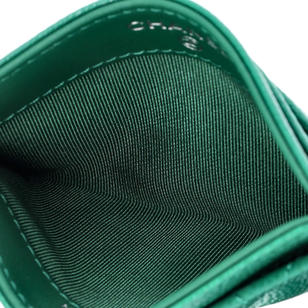 Classic Card Holder Quilted Caviar - Deep Luxury