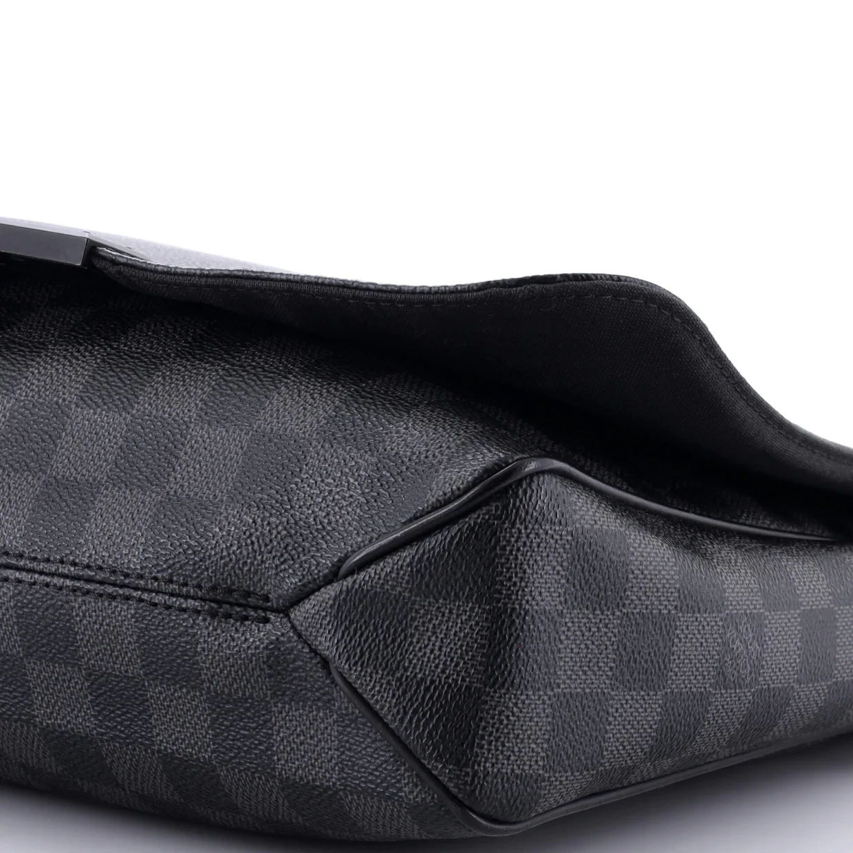 District Messenger Bag Damier Graphite MM - Deep Luxury