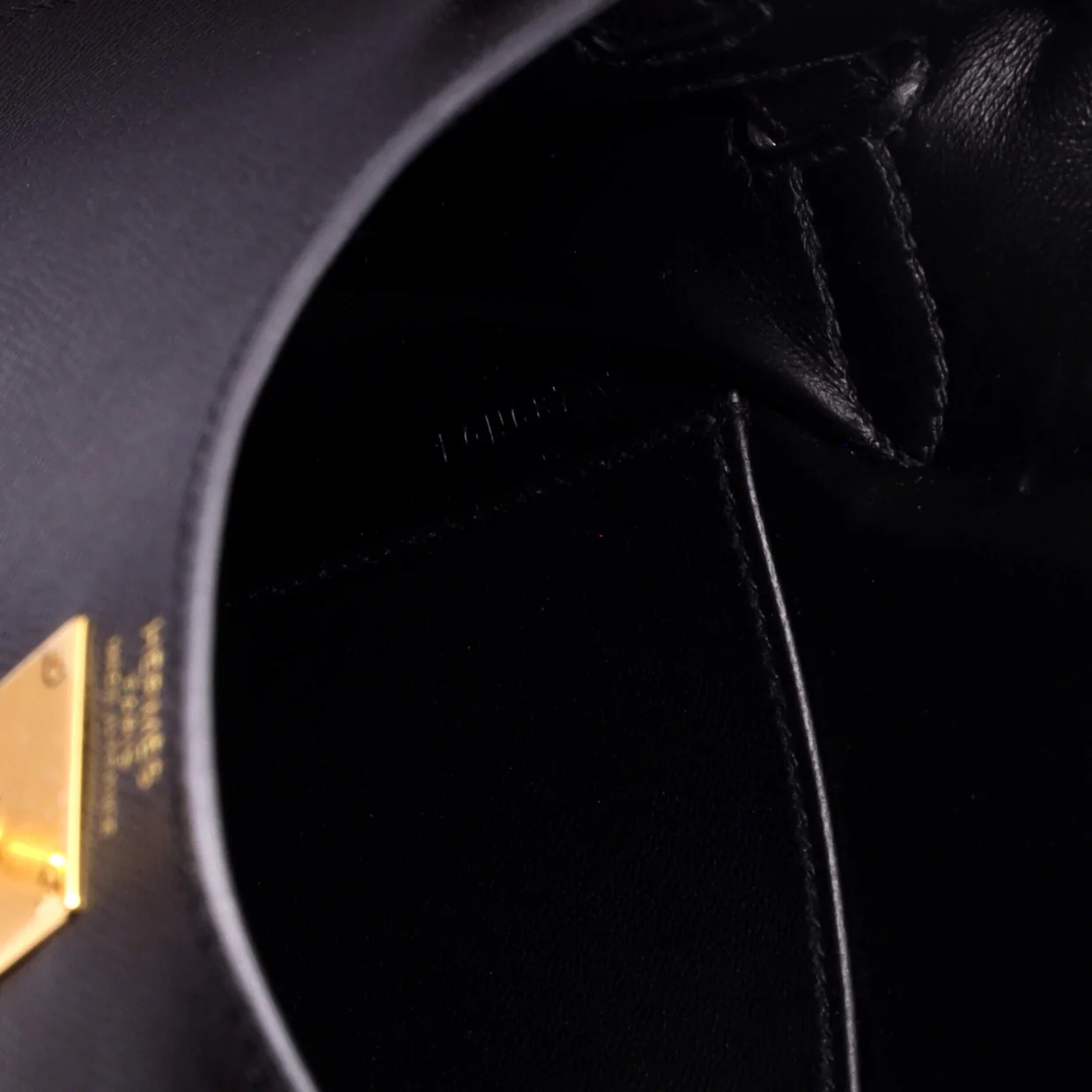 Kelly Elan Shoulder Bag Madame - Deep Luxury