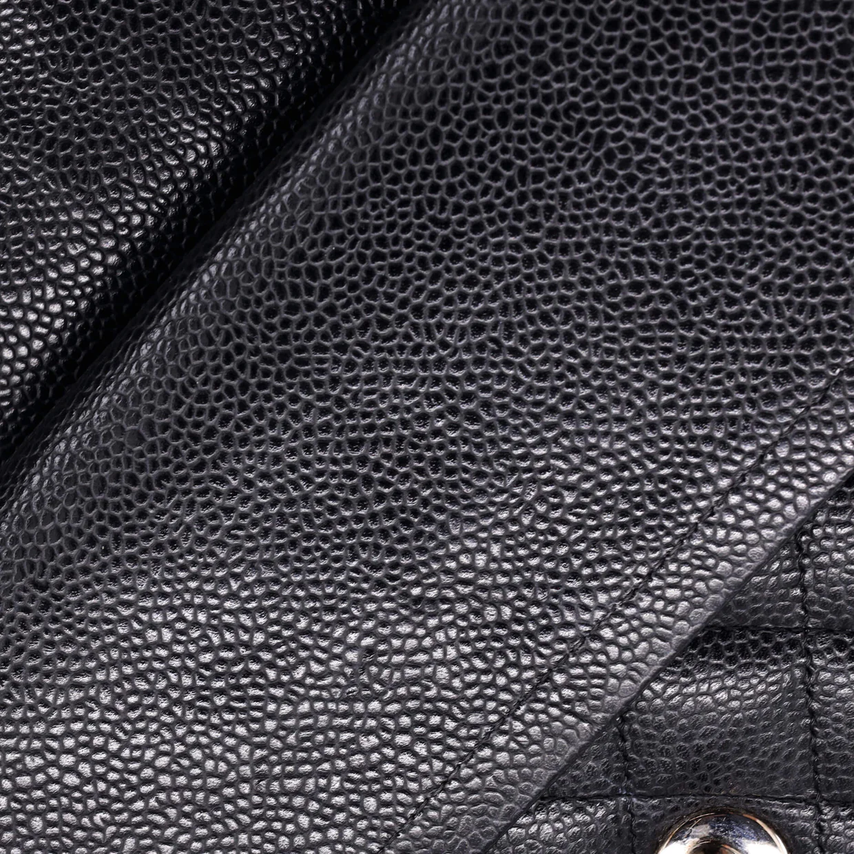 Classic Double Flap Bag Quilted Caviar Medium - Deep Luxury