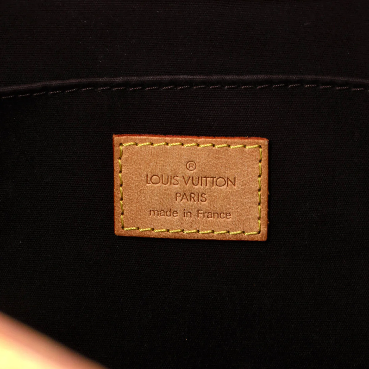 Roxbury Drive Handbag Monogram Vernis - Deep Luxury