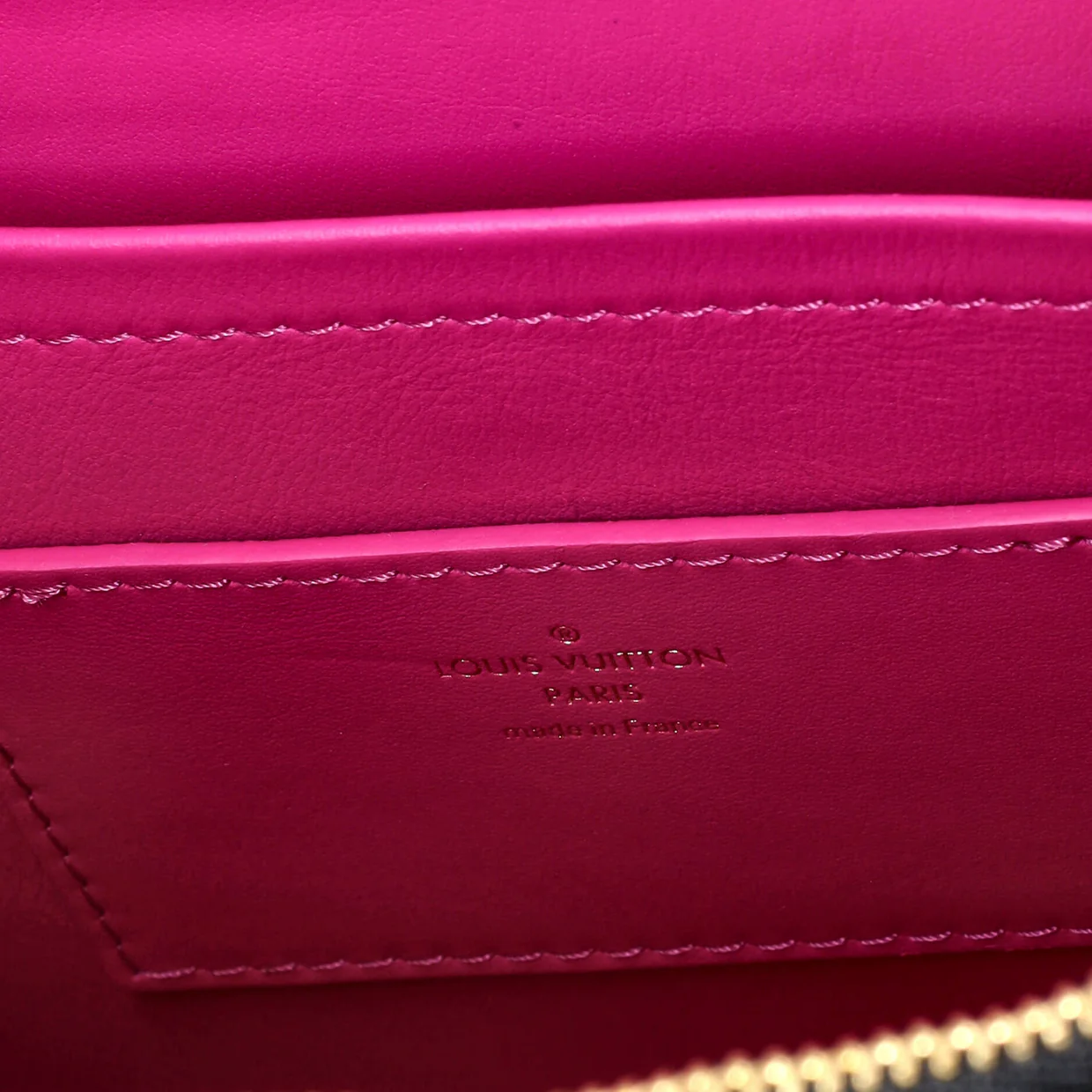 Twist One Handle Bag Taurillon Leather MM - Deep Luxury