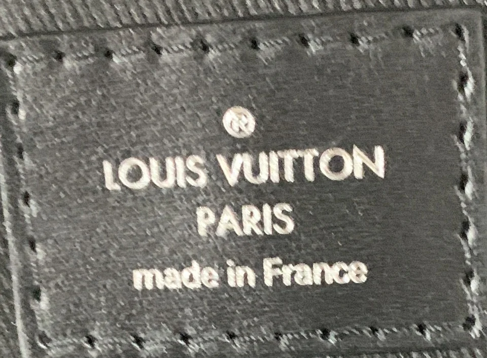 Avenue Sling Bag NM Monogram Canvas - Deep Luxury