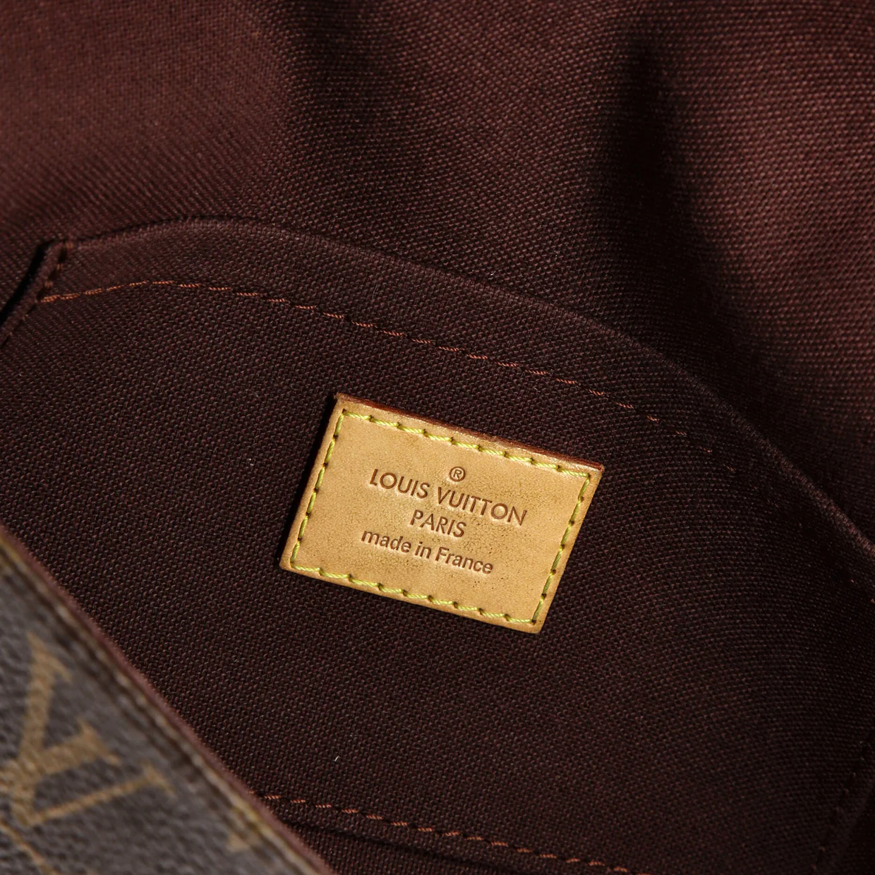 Favorite Handbag Monogram Canvas MM - Deep Luxury