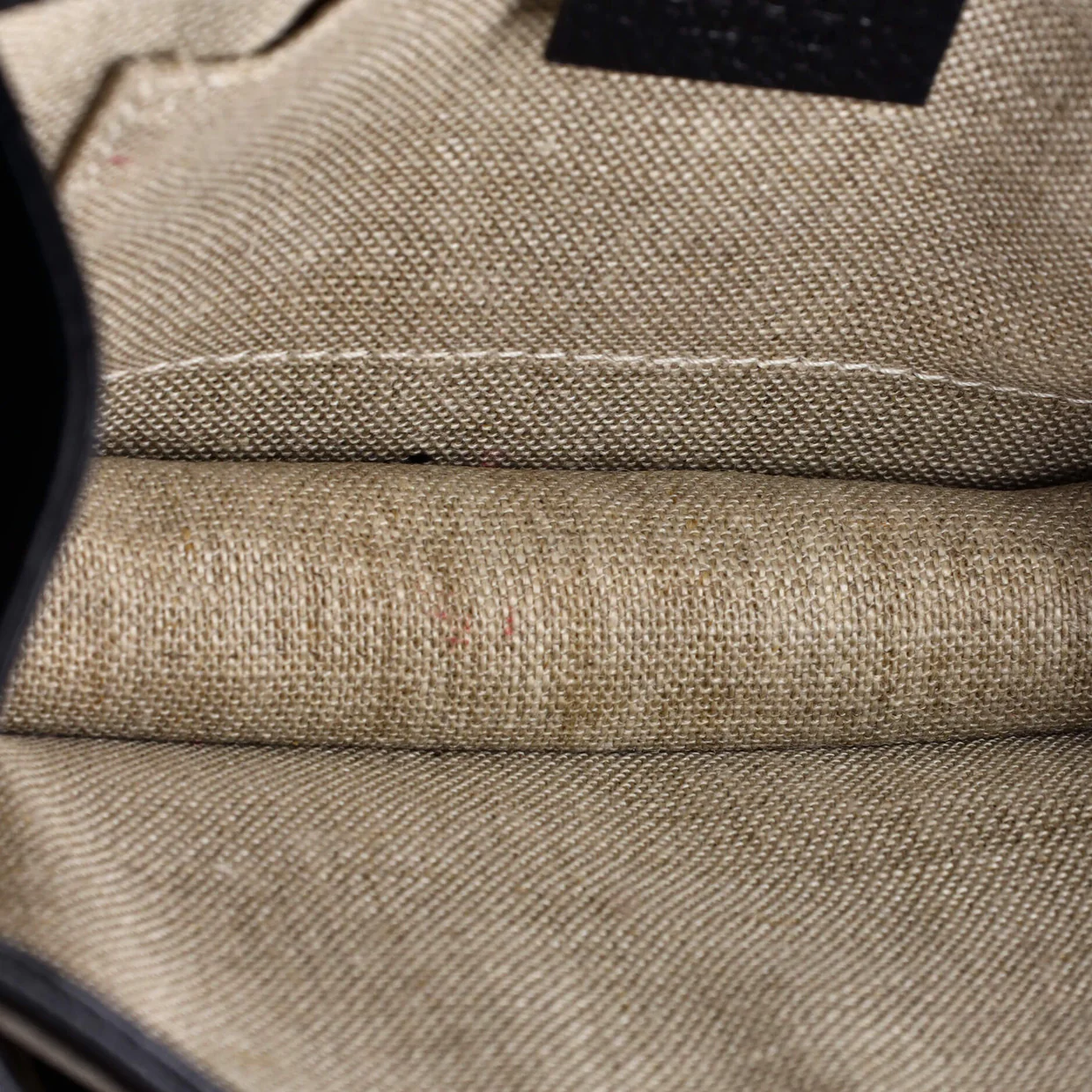 Interlocking Shoulder Bag Leather Small - Deep Luxury