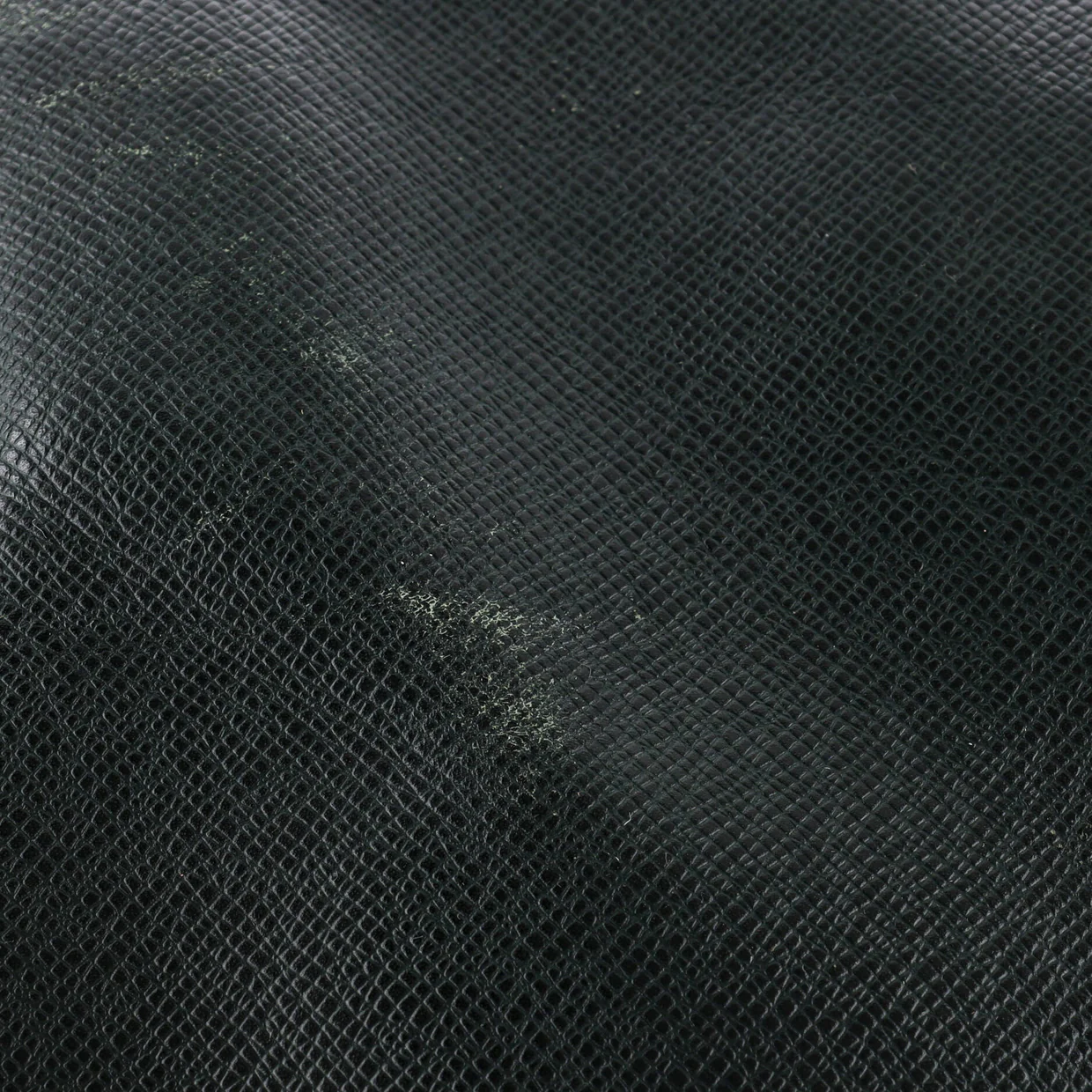 Kendall Handbag Taiga Leather GM - Deep Luxury